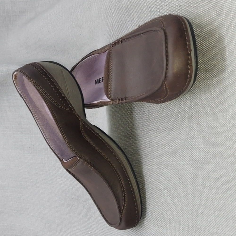 Women's Merrell Sandals Brown Leather MOC Toe Slip On Shoes Size 5